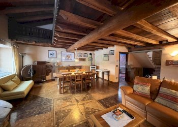 VENDITA LA SALLE - SOGGIORNO CON CAMINO E ZONA PRA - Quadrilocale Via Cesare Ollietti 13, La Salle - foto 4