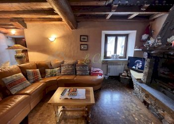 VENDITA LA SALLE - SOGGIORNO CON CAMINO E ZONA PRA - Quadrilocale Via Cesare Ollietti 13, La Salle - foto 6