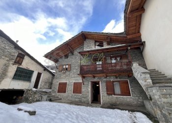 VENDITA LA SALLE - FACCIATA - Quadrilocale Via Cesare Ollietti 13, La Salle - foto 28