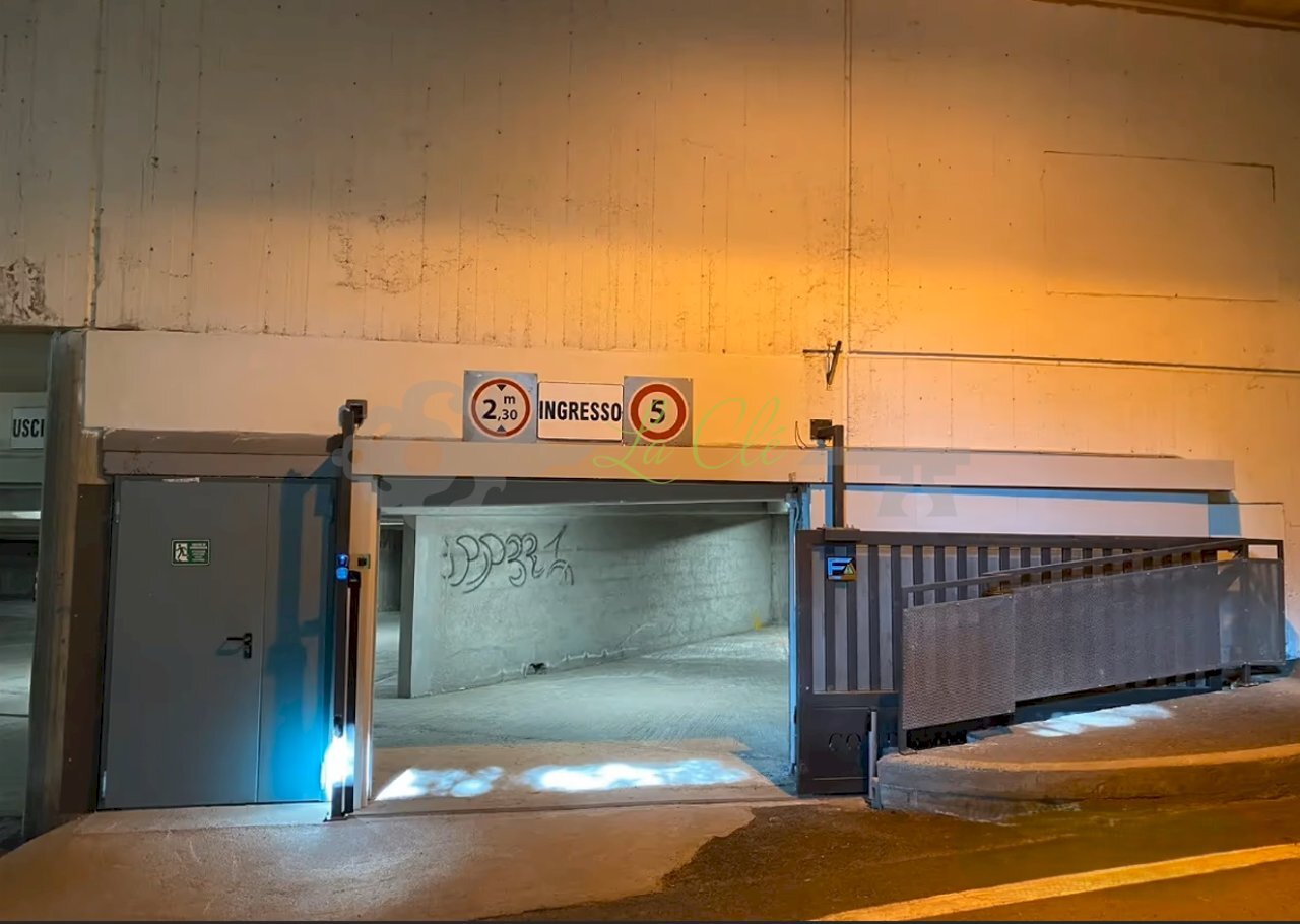 VENDITA PILA - POSTI AUTO - Villa frazione pila 76, Gressan - photo 2