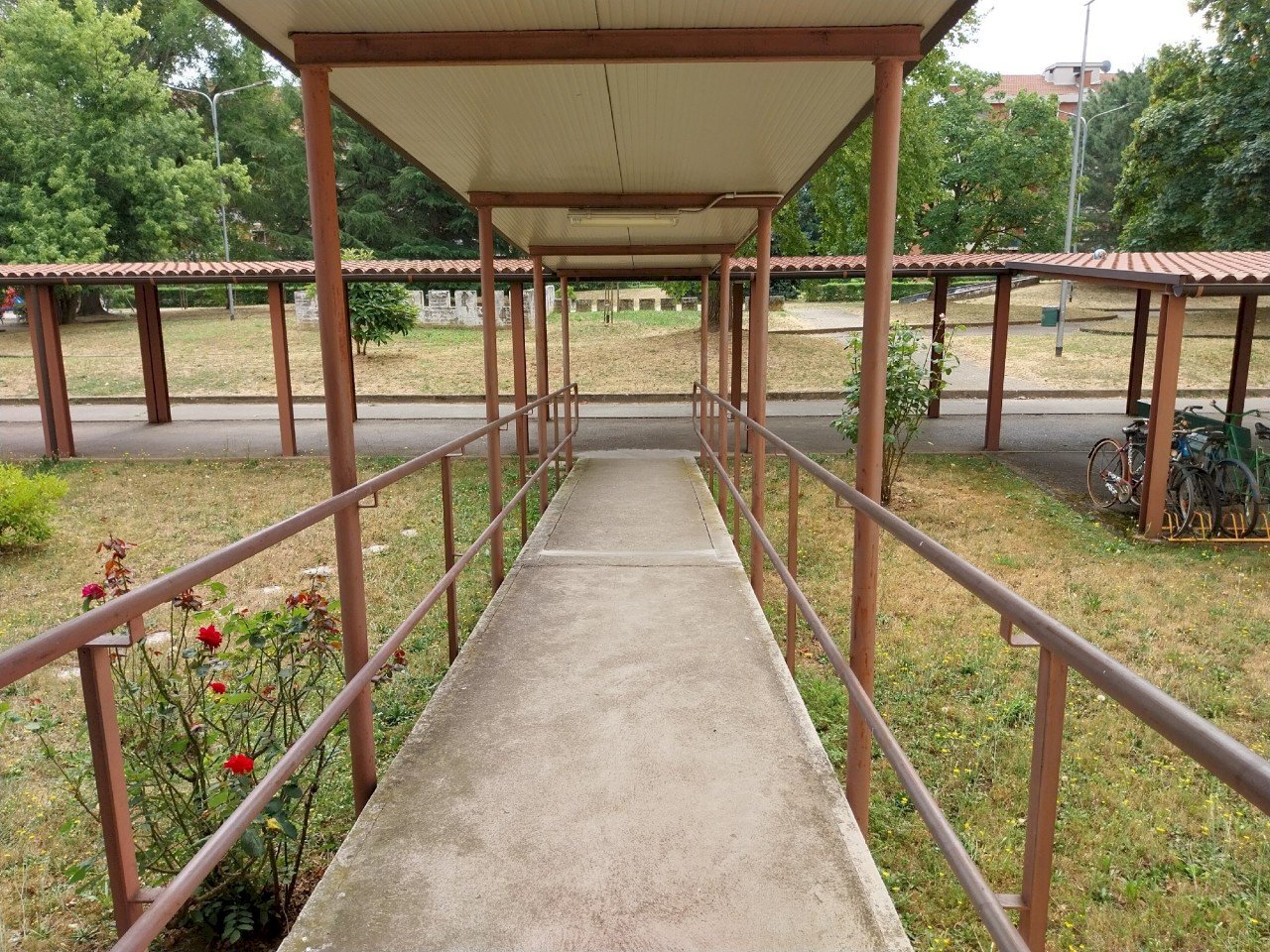 Parco con giardino e parcheggio (2).jpg - Quadrilocale Via Vincenzo Gioberti 19, Orbassano - foto 2