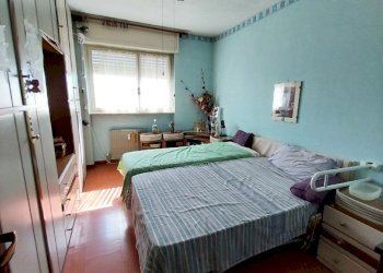 Camera da letto n?1.jpg - Quadrilocale Via Vincenzo Gioberti 19, Orbassano - foto 15