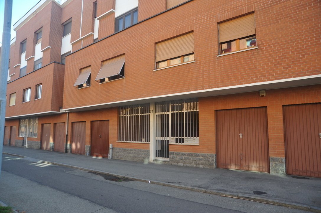 Fronte strada-1.jpeg - Appartamento Via C. Pavese 23, Venaria Reale - foto 2