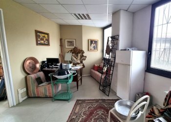 20250116_110859.jpg - Commercial Premises Via Paul-Henry Spaak 6, Parma - photo 5