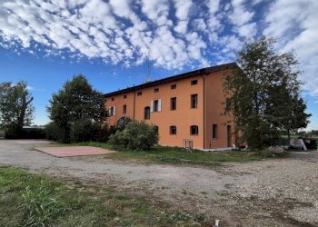 20240927_165857.jpg - Porzione di casa via Cavo Argine 42, Modena - foto 3