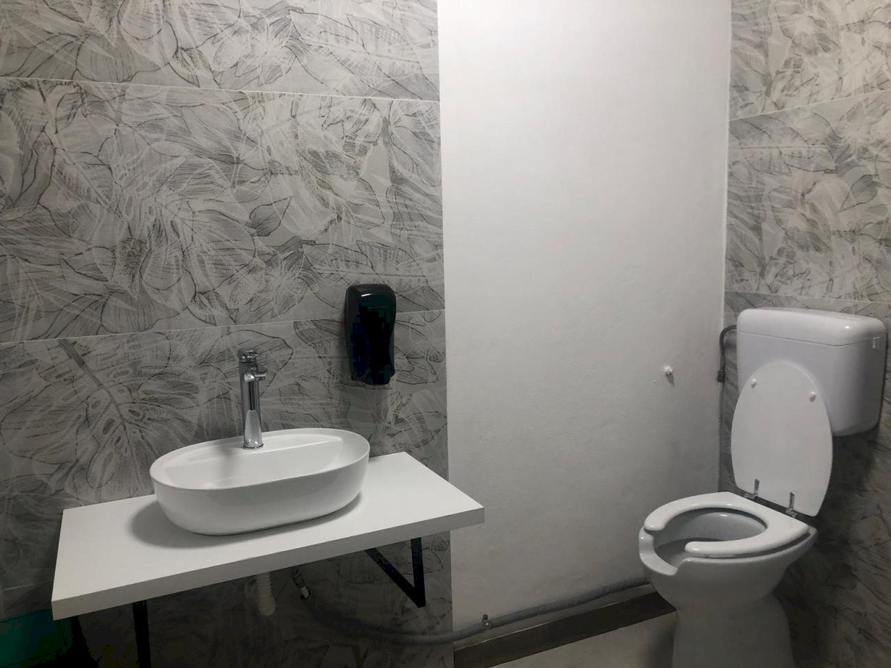 IMG-20250911-WA0013.jpg - Commercial Premises Modena - photo 2