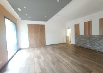 IMG_20250924_091919.jpg - Commercial Premises Modena - photo 1