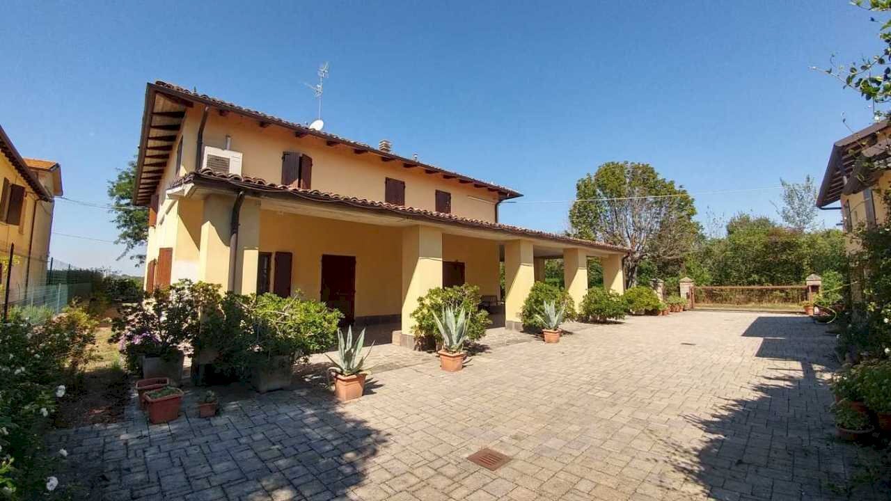 18.jpg - Villa Stradello Giovanardi 95, Modena - foto 2