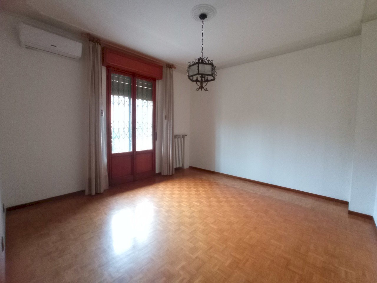 IMG_20250225_152613.jpg - Four-room apartment via Zanichelli 3, Modena - photo 3