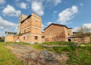 novellara (1).jpg - Locale Commerciale Novellara - foto 1