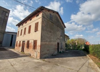 novellara (2).jpg - Locale Commerciale Novellara - foto 2