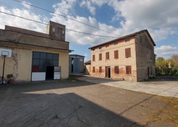 novellara (4).jpg - Locale Commerciale Novellara - foto 4