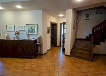 zona giorno (3).jpg - Villa Strada di Poscargano 20, Terni - foto 10