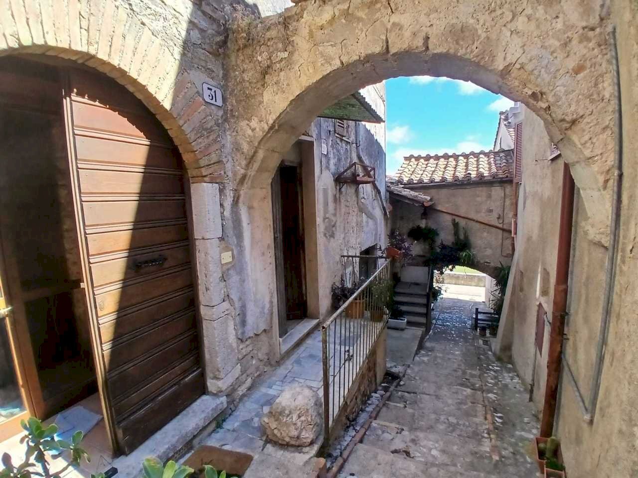 bf5569a0-ab4b-45bd-ad13-bd898087f907.jpeg - Townhouse Via Del Mortaro 9, Amelia - photo 1