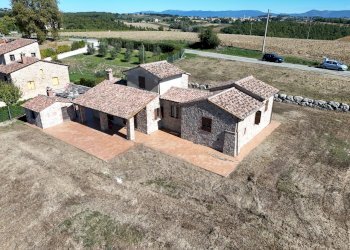 DJI_20251007122337_0287_D.JPG - Casale Vocabolo San Quirico, Avigliano Umbro - foto 9