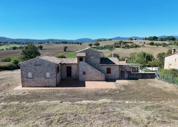 DJI_20251007122106_0280_D.JPG - Casale Vocabolo San Quirico, Avigliano Umbro - foto 12