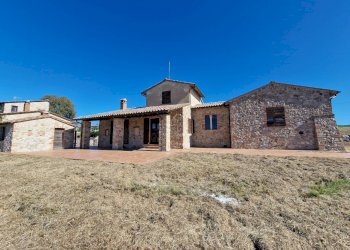 20251007_122002.jpg - Casale Vocabolo San Quirico, Avigliano Umbro - foto 20