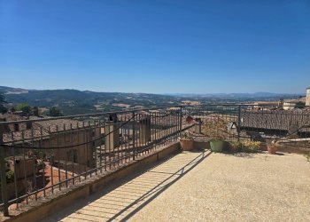 20250630_160328.jpg - Appartamento Via del Forno 6, Todi - foto 5