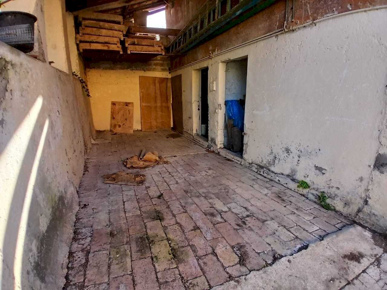 3fe14613-021f-45a9-af59-2dd5519d3cf1.jpeg - Magazzino Strada Cecanibbio  9, Amelia - foto 3