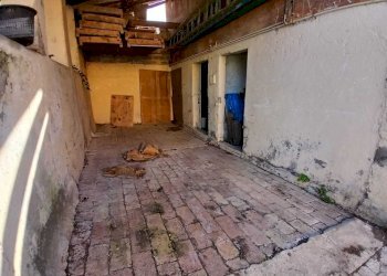 3fe14613-021f-45a9-af59-2dd5519d3cf1.jpeg - Magazzino Strada Cecanibbio  9, Amelia - foto 3