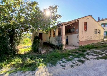 22786d97-f564-4cf4-89a5-707547c954ad.jpeg - Magazzino Strada Cecanibbio  9, Amelia - foto 11