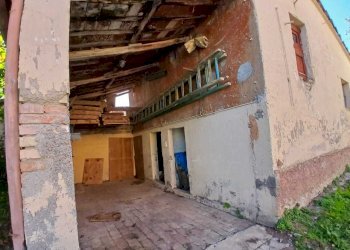 b9d12763-a60e-423d-80fe-899847441229.jpeg - Magazzino Strada Cecanibbio  9, Amelia - foto 12