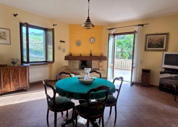 zona giorno primo piano (3).jpg - Casa indipendente Vocabolo Palombaro 20, Todi - foto 13