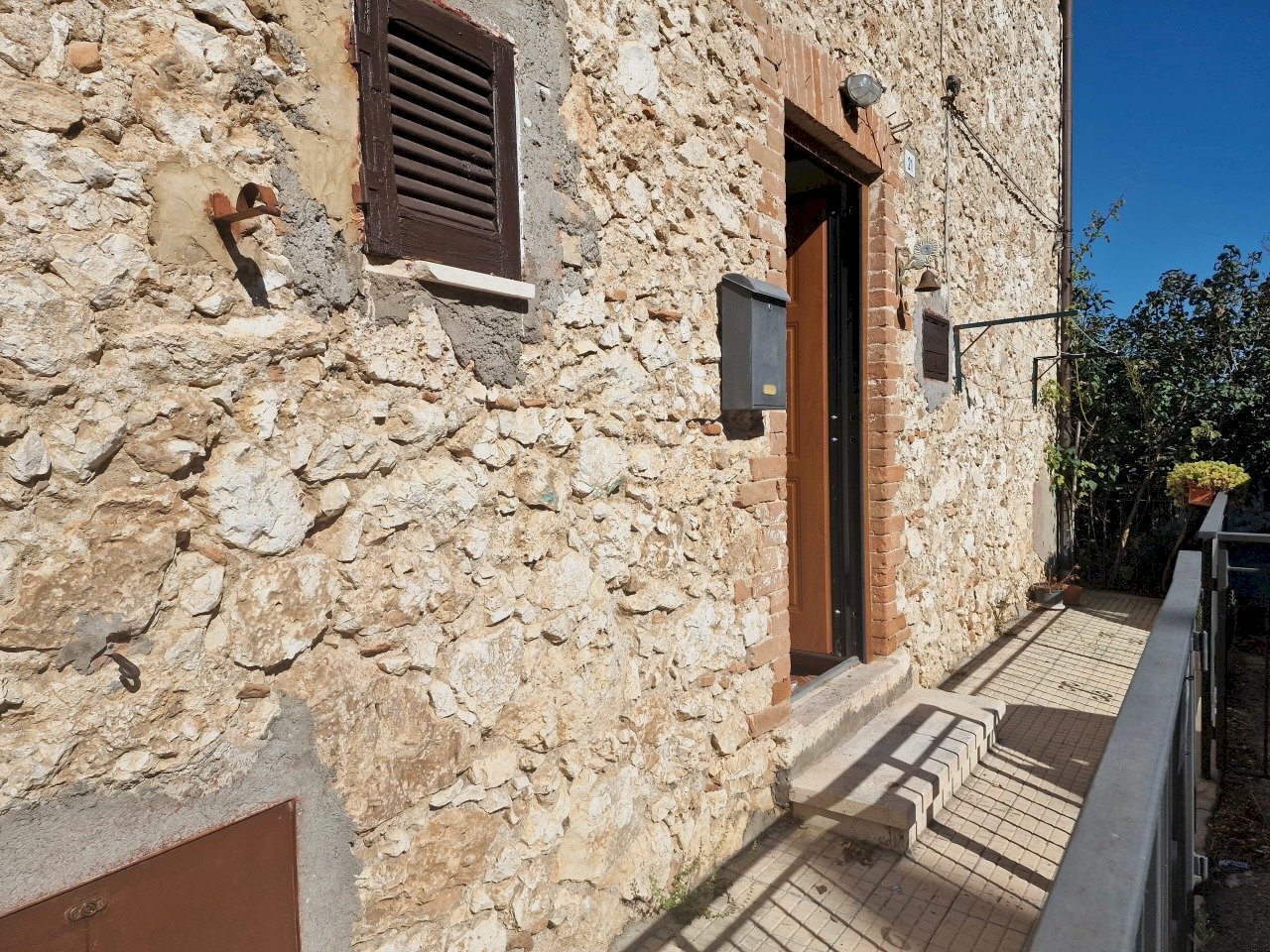 20250901_162021.jpg - Portion of a house Via San Filippo 21, Lugnano in Teverina - photo 1