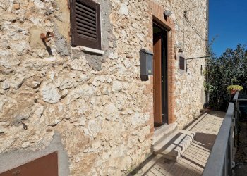 20250901_162021.jpg - Portion of a house Via San Filippo 21, Lugnano in Teverina - photo 1