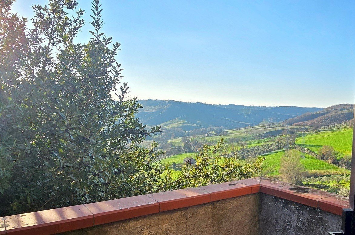 BALCONE CON VISTA.jpg - Terratetto - Terracielo viale trento e trieste 3, Castiglione in Teverina - foto 2