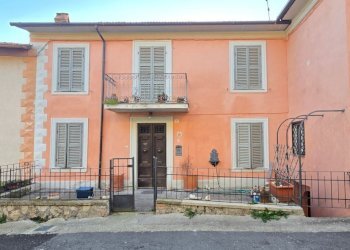 20250305_172116.jpg - Terratetto - Terracielo viale trento e trieste 3, Castiglione in Teverina - foto 1