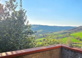 BALCONE CON VISTA.jpg - Terratetto - Terracielo viale trento e trieste 3, Castiglione in Teverina - foto 2