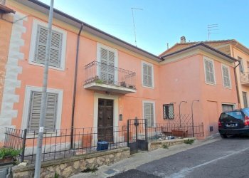 20250305_172138 - Copia.jpg - Terratetto - Terracielo viale trento e trieste 3, Castiglione in Teverina - foto 29