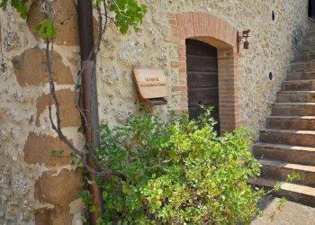 detail.jpg - Casale Strada di Guadamello 9, Narni - foto 10