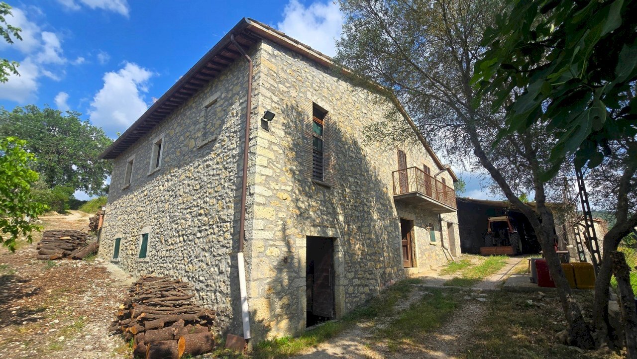 casale1 kopiera.jpg - Casale Vocabolo Menicaglie 9, Baschi - photo 1