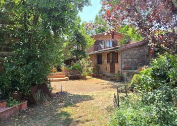 giardino (1).jpg - Rustico Località San Giorgio 3, Proceno - foto 2