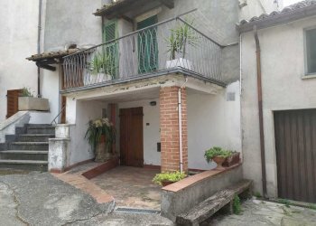 Immagine WhatsApp 2025-06-16 ore 16.02.44_df21c9dc - Porzione di casa Piazza Panfili, Guardea - foto 3