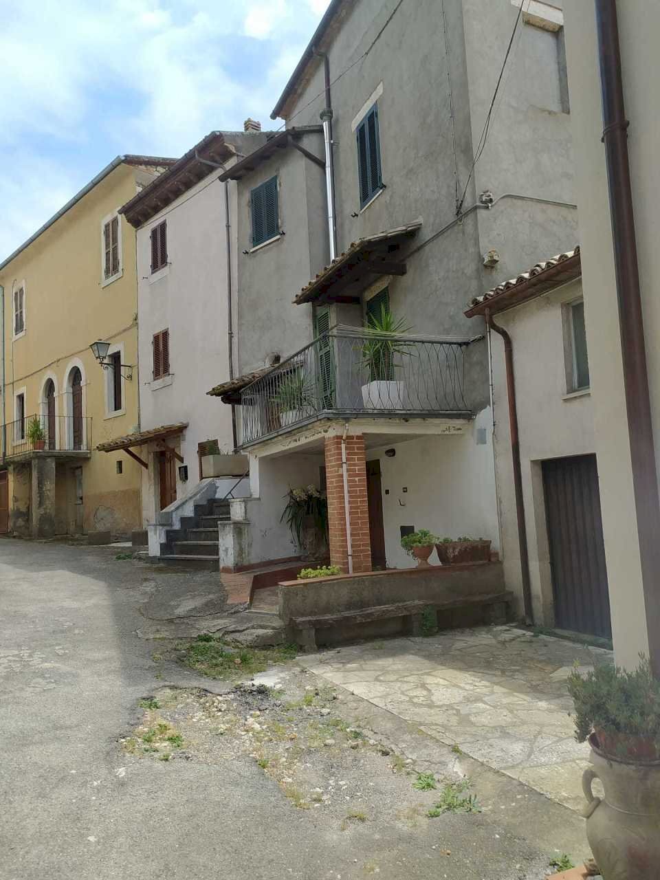 Immagine WhatsApp 2025-06-16 ore 16.02.42_cc4108da - Portion of a house Piazza Panfili, Guardea - photo 3