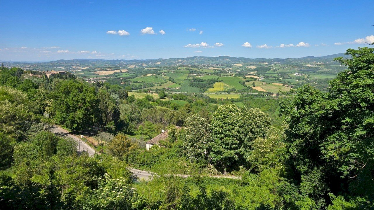 view1.jpg - Appartamento Via Cesia O della Piana 30, Todi - foto 2