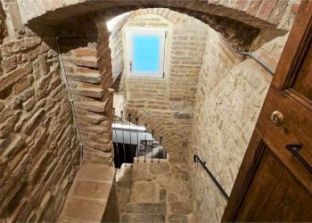 stair01.jpeg - Appartamento Via Cesia O della Piana 30, Todi - foto 16