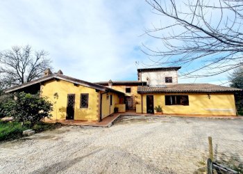 20250130_150341.jpg - Villa Strada di Campo Sardella, Amelia - photo 2