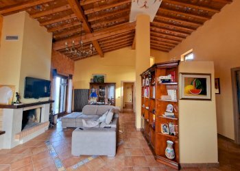 20250130_144509.jpg - Villa Strada di Campo Sardella, Amelia - photo 5