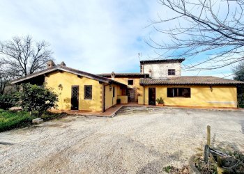 20250130_150346.jpg - Villa Strada di Campo Sardella, Amelia - photo 26