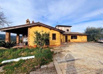 20250130_150504.jpg - Villa Strada di Campo Sardella, Amelia - photo 27