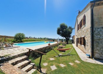 20240628_122745.jpg - Casale Strada del Poggio, Avigliano Umbro - foto 1