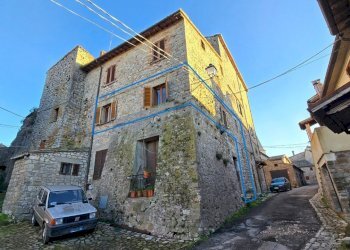 property.jpg - Quadrilocale Baschi - foto 1