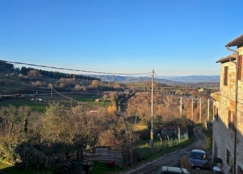 asppartamento centro storico (1).jpg - Quadrilocale Baschi - foto 5