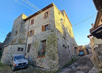 asppartamento centro storico (25).jpg - Quadrilocale Baschi - foto 27