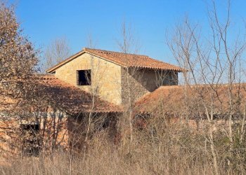 20250306_154411.jpg - Rustico Frazione Romazzano, Todi - foto 1