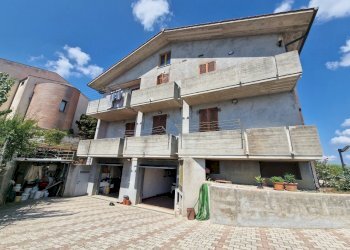 20240823_120817.jpg - Porzione di casa MONTECCAMPANO, Amelia - foto 1